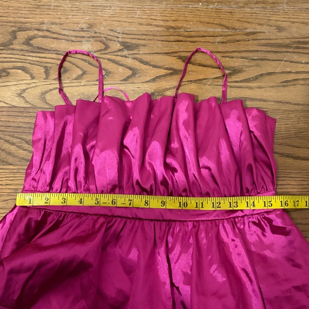 Thirty thirty Elegant Pink Satin Women's Top Size L New With Tag - Picture 9 of 9